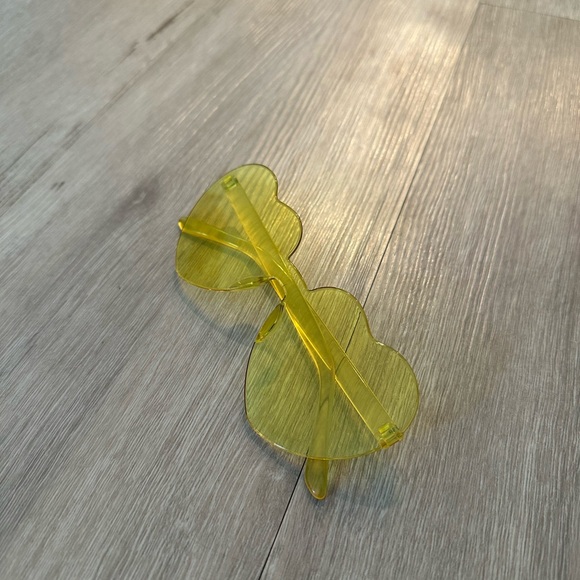Accessories - Yellow Heart Sunglasses